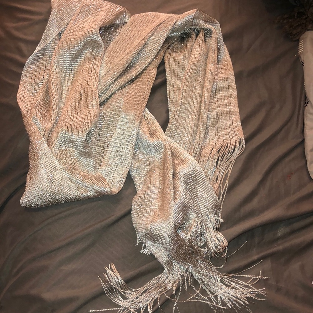 Silver Shall/Scarf